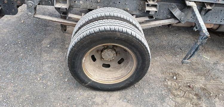 IVECO DAILY 6 CCB 35C16 3,0D 16V 160 CV  EQUIPE BRAS AMPLIROL + 3 BENNES BLANC GB-958-PW