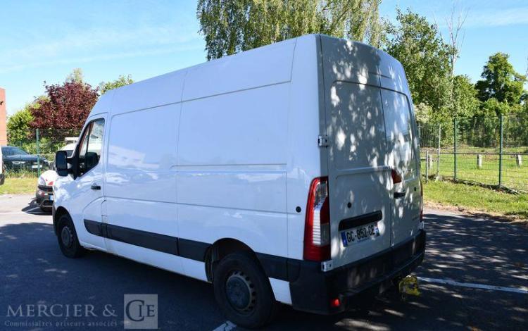 RENAULT MASTER F3300 L2H2 DCI 135 BLANC GC-852-CE