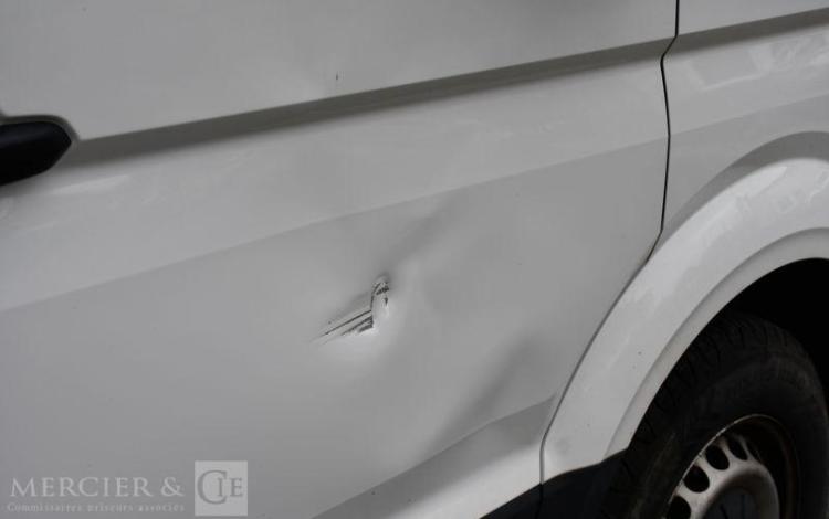 VOLKSWAGEN CRAFTER BUSINESS LINE BLANC GD-564-KZ