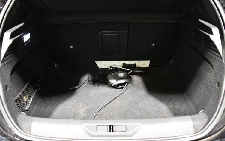 PEUGEOT 308 1.2 PURETECH 130ch ALLURE PACK NOIR GD-740-GJ