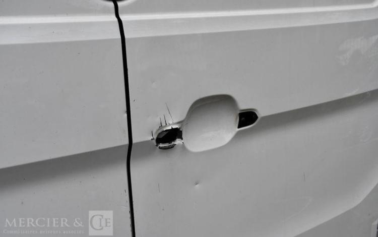 VOLKSWAGEN CRAFTER BUSINESS LINE BLANC GD-766-TR