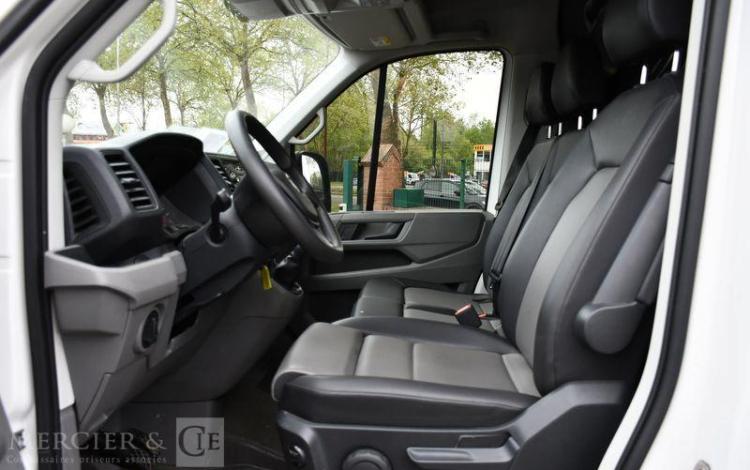 VOLKSWAGEN CRAFTER BUSINESS LINE BLANC GD-766-TR