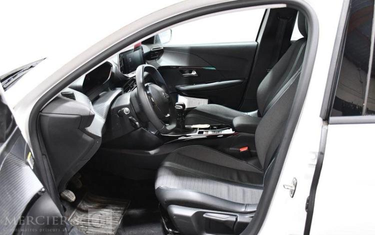 PEUGEOT 208 A,E ALLURE BLUEHDI BLANC GD-878-QZ