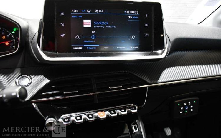 PEUGEOT 208 A,E ALLURE BLUEHDI BLANC GD-878-QZ