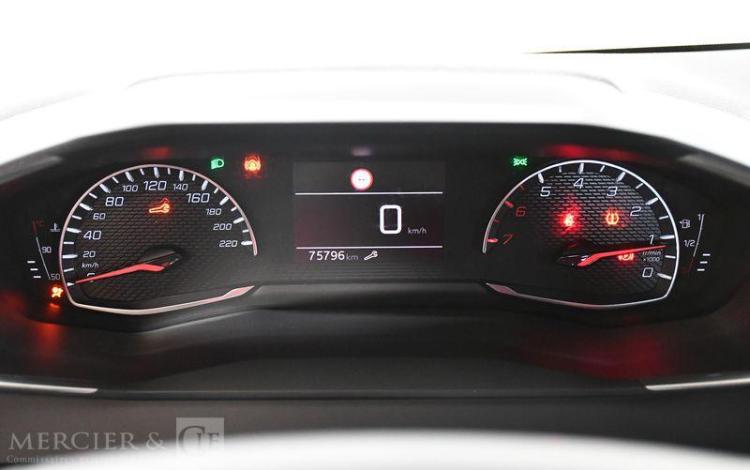 PEUGEOT 208 A,E ALLURE BLUEHDI BLANC GD-878-QZ