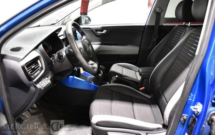 KIA STONIC BLUE EDITION BLEU GE-122-ZJ