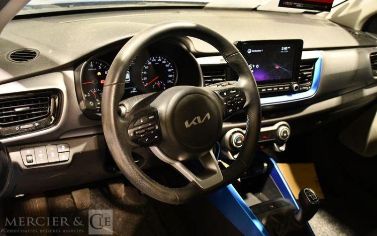 KIA STONIC BLUE EDITION BLEU GE-122-ZJ