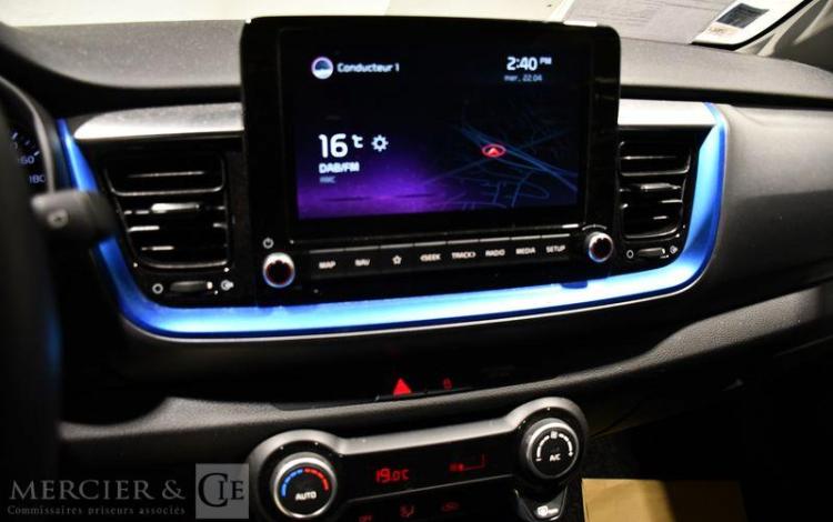 KIA STONIC BLUE EDITION BLEU GE-122-ZJ