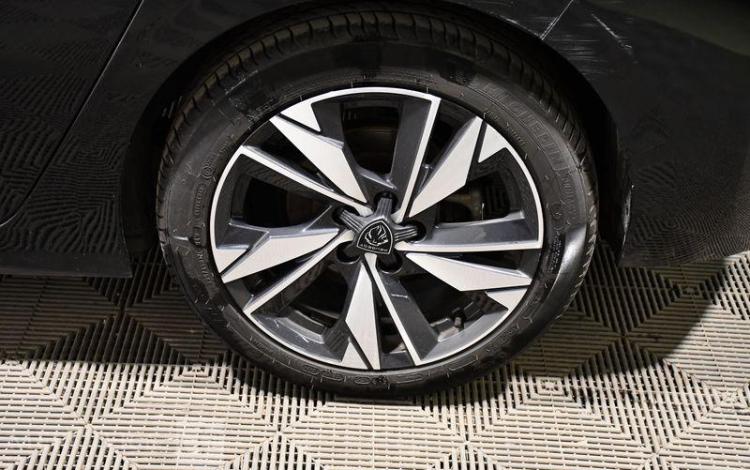 PEUGEOT 308 1.5 BLUEHDI 130ch ALLURE  GE-406-JR