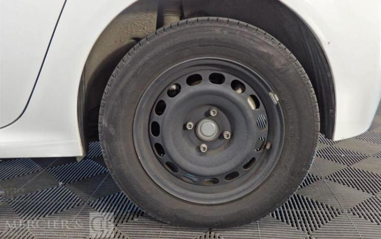 PEUGEOT 208 A,E ACTIVE BLUEHDI vente à pro car depedalage obligatoire BLANC GE-677-HL