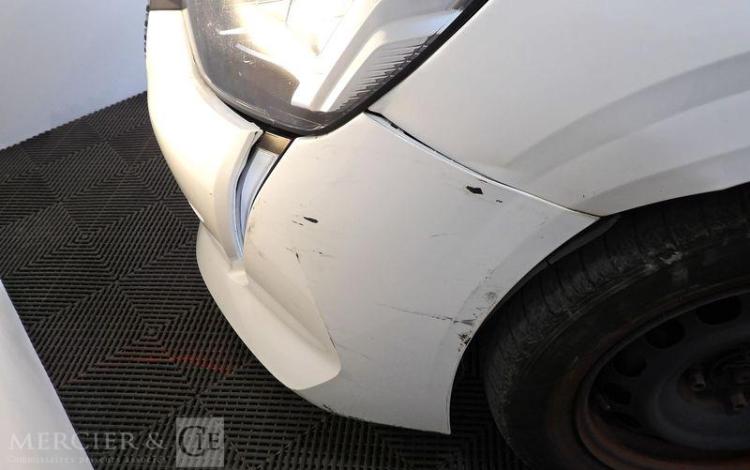 PEUGEOT 208 A,E ACTIVE BLUEHDI vente à pro car depedalage obligatoire BLANC GE-677-HL