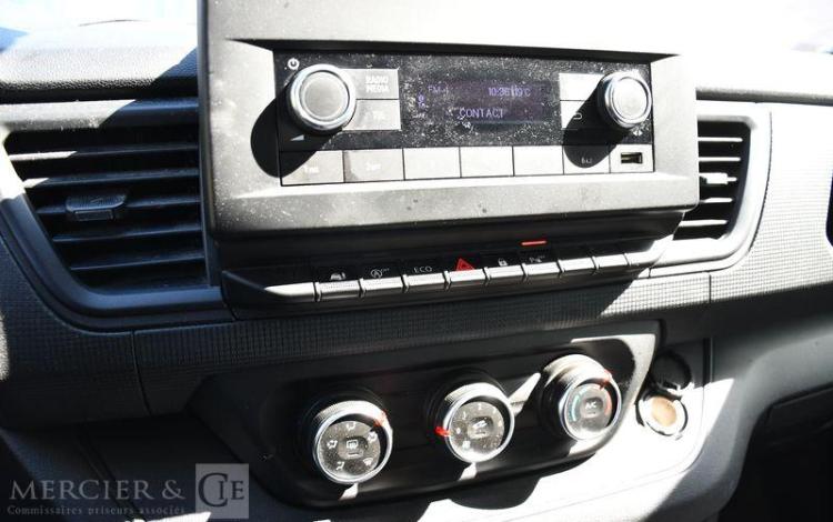 RENAULT TRAFIC L1H1 2T8 BLUE DCI 130 BLANC GE-787-EP