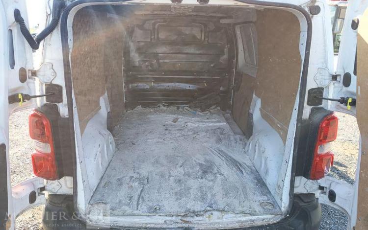 PEUGEOT EXPERT ASPHALT STANDARD 2,0 BLUEHDI – DIESEL – ANNEE 2022 BLANC GF-379-RJ