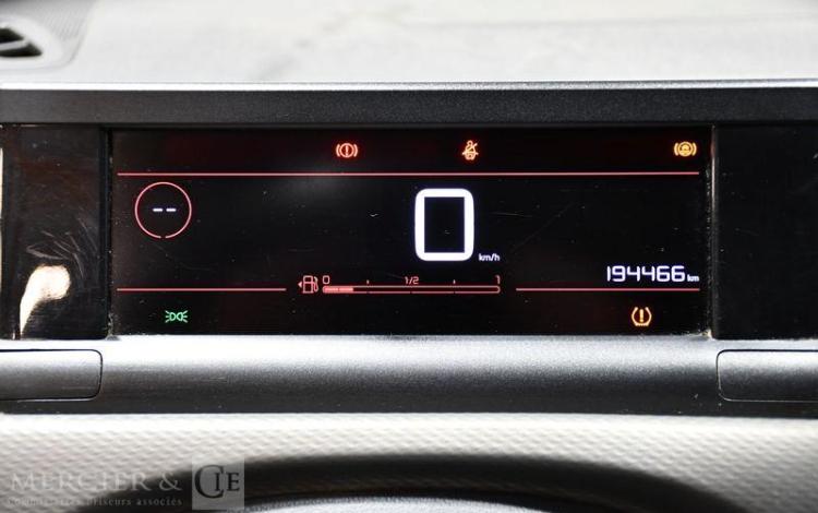 CITROEN C4 CACTUS 1,5 BLUEHDI 100 FEEL ROUGE GF-570-XV