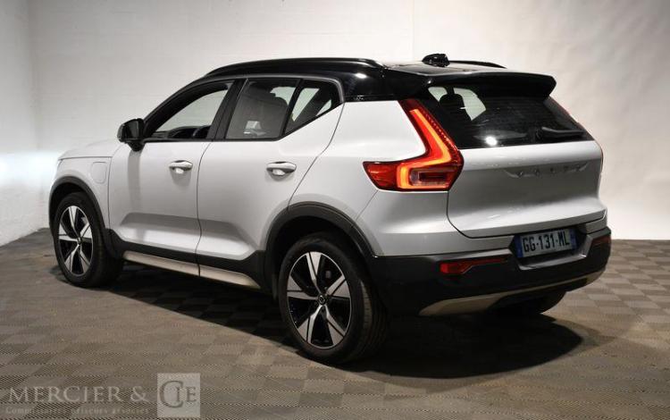 VOLVO XC40 T4 R-DESIGN 2M Y 2,5 GRIS GG-131-ML