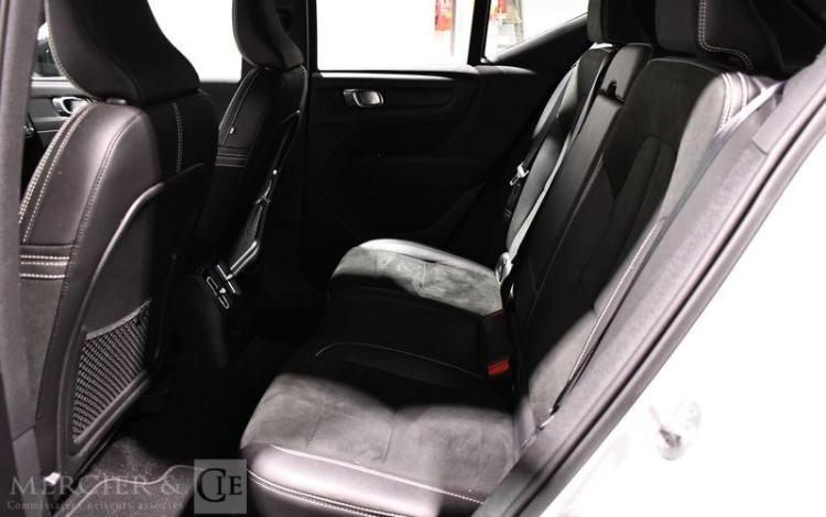 VOLVO XC40 T4 R-DESIGN 2M Y 2,5 GRIS GG-131-ML