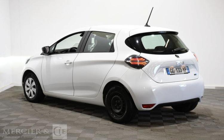 RENAULT ZOE 110ch 40KWH ACHAT-INTEGRAL EQUILIBRE BLANC GG-133-YP