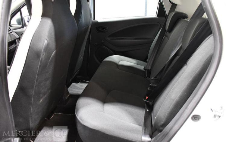 RENAULT ZOE 110ch 40KWH ACHAT-INTEGRAL EQUILIBRE BLANC GG-133-YP