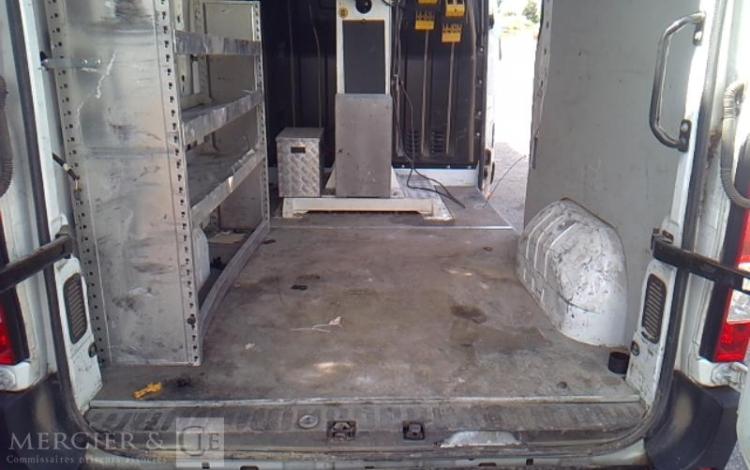 RENAULT MASTER NACELLE SUR VL 12M KLUBB KL32 181H BLANC GG-202-TV