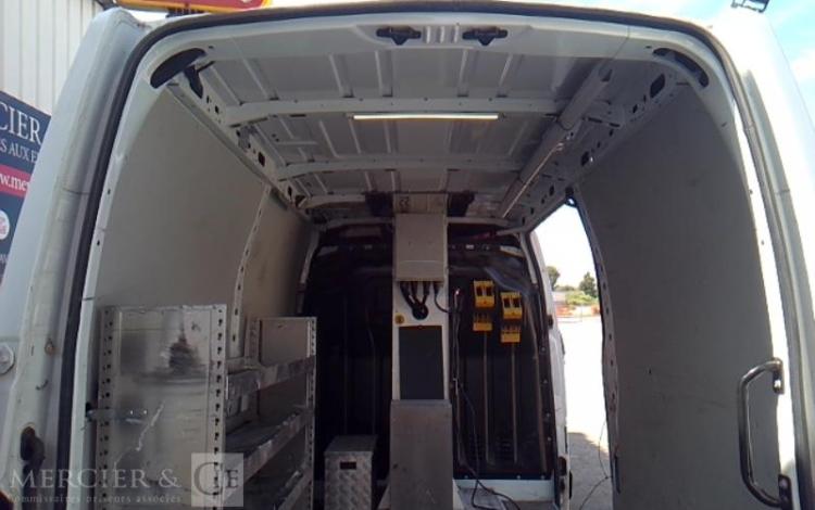 RENAULT MASTER NACELLE SUR VL 12M KLUBB KL32 181H BLANC GG-202-TV