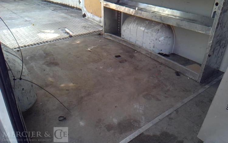 RENAULT MASTER NACELLE SUR VL 12M KLUBB KL32 181H BLANC GG-202-TV