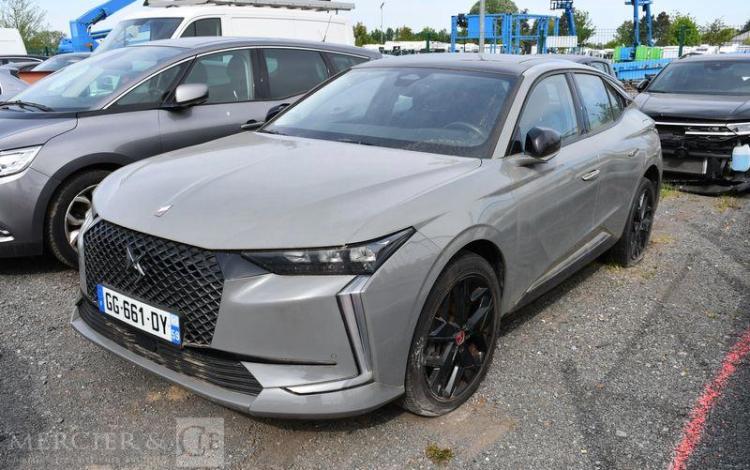 DS DS4 e-TENSE 225 PERFORMANCE GRIS GG-661-DY