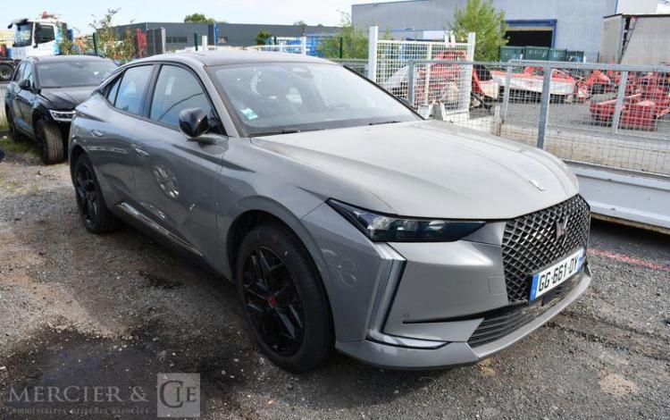 DS DS4 e-TENSE 225 PERFORMANCE GRIS GG-661-DY