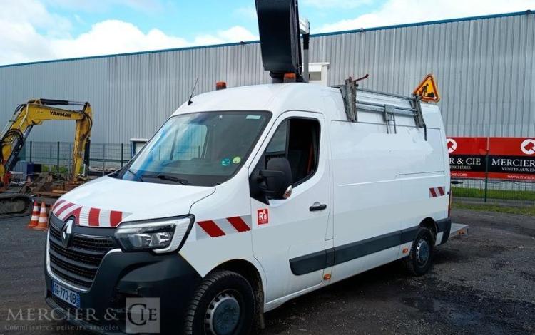 RENAULT MASTER L2H2  NACELLE KLUBB  KL32 – 12 METRES – DIESEL – 680 HEURES – ANNEE 2022 BLANC GG-770-QB