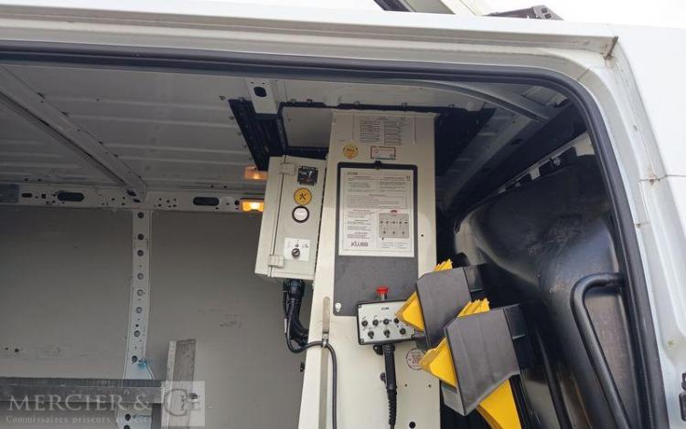 RENAULT MASTER L2H2  NACELLE KLUBB  KL32 – 12 METRES – DIESEL – 680 HEURES – ANNEE 2022 BLANC GG-770-QB