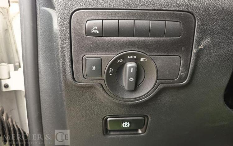 MERCEDES VITO 1.9 CDI 190CV BA 9G-TRONIC BLANC GH-007-HF