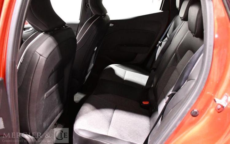 RENAULT CLIO V 1.6 E-TECH 140ch MHEV INTENS BVA ROUGE GH-622-CJ