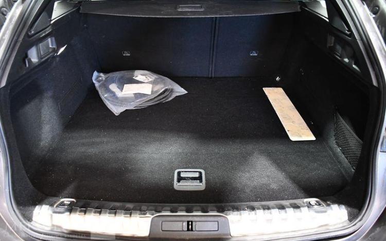 PEUGEOT 508 SW 1.6 225ch PHEV ACTIVE PACK E-EAT GRIS GH-833-PY