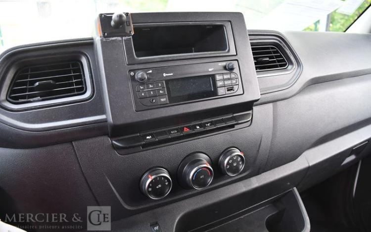 RENAULT MASTER CF F3500 L2H2 BLUE DCI 135 E6E BLANC GJ-465-TE