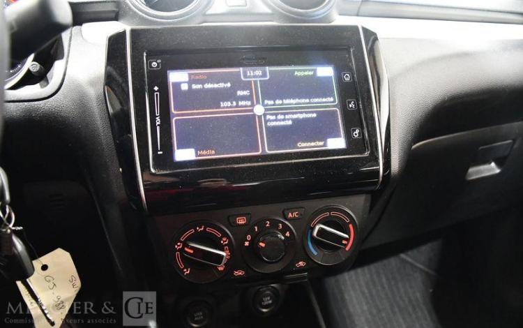 SUZUKI SWIFT PRIVILEGE GRIS GJ-988-ZZ