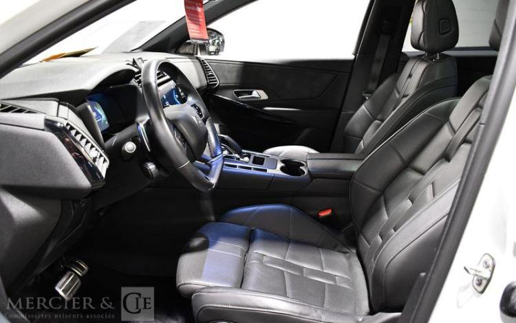DS DS7 CROSSBACK e-TENSE 1,6 300H 200 PHEV OPERA 4X4 BVA BLANC GK-518-WZ