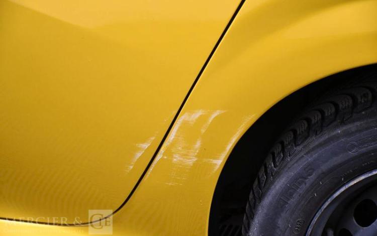 PEUGEOT 208 JAUNE GK2695