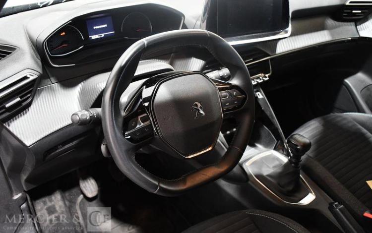 PEUGEOT 2008 1.2 PURETECH 100ch STYLE NOIR GL-594-KG