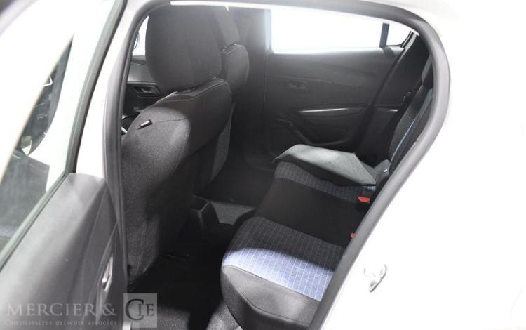 PEUGEOT 208 BLANC GL-931-WX