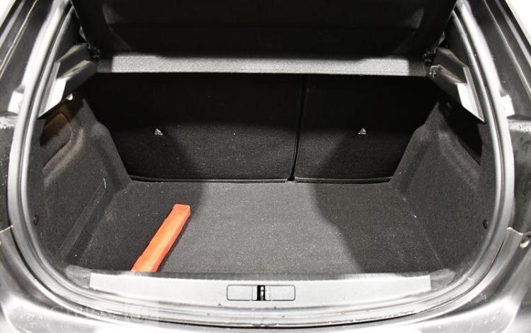 PEUGEOT 208 STYLE PURE TECH 100 S&S GRIS GM-684-LK