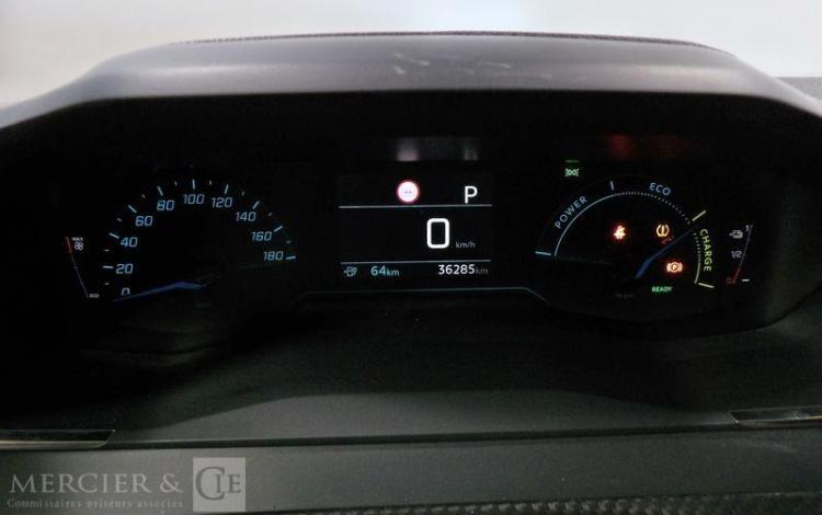 PEUGEOT e-2008 STYLE ORA GN-004-MX