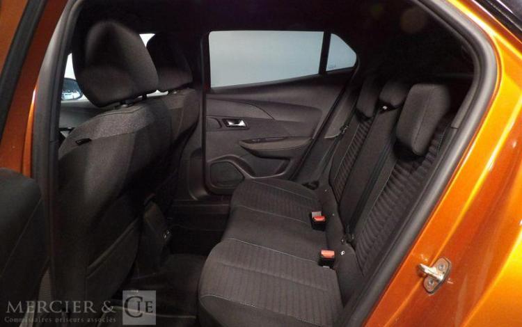 PEUGEOT e-2008 STYLE ORA GN-004-MX