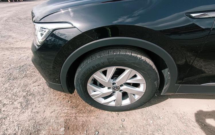 VOLKSWAGEN TIGUAN  GN-044-CW