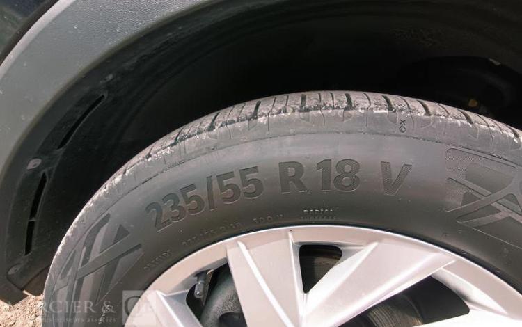 VOLKSWAGEN TIGUAN  GN-044-CW