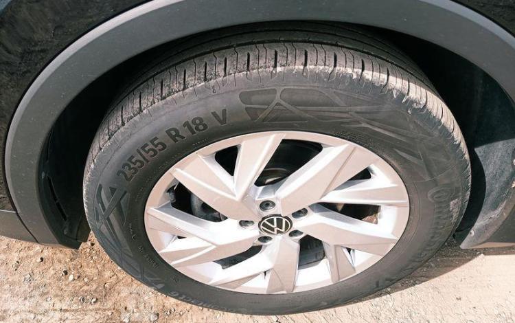 VOLKSWAGEN TIGUAN  GN-044-CW