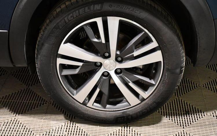 PEUGEOT 5008 1,2 PURETECH ALLURE EAT BLEU GN-443-QY