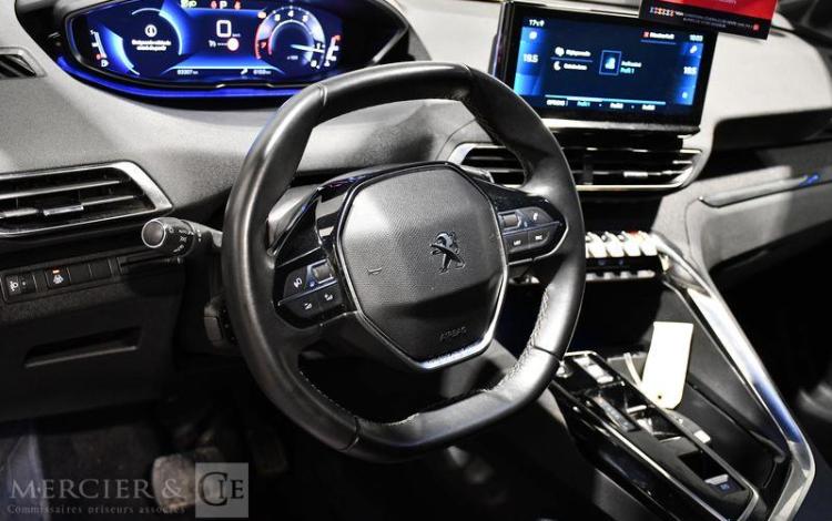 PEUGEOT 5008 1,2 PURETECH ALLURE EAT BLEU GN-443-QY