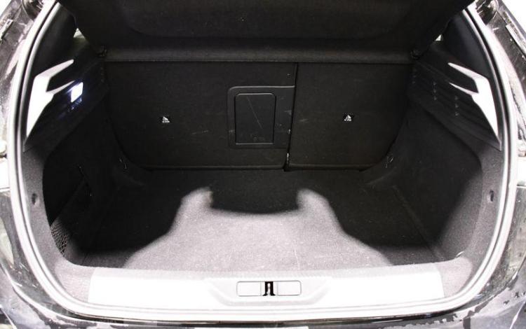 PEUGEOT 308 1.2 PURETECH 130ch ALLURE EAT NOIRE GP-016-QA