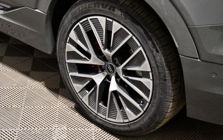 AUDI Q8 SPORTBACK 55 ELECTRIQUE 410ch 114KWH S-LINE QUATTRO GRIS GP-389-CY