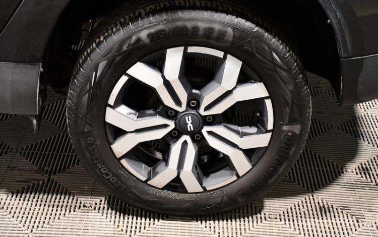 DACIA DUSTER JOURNEY NOIR GP-577-YW