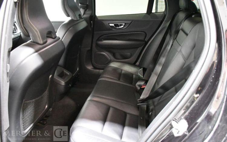 VOLVO V60 2.0 D4 190CH MOMENTUM BUSINESS NOIR GQ-887-WJ